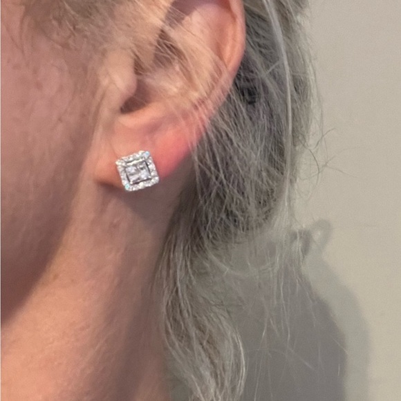 14k white gold square natural diamonds stud earring - Picture 3 of 11